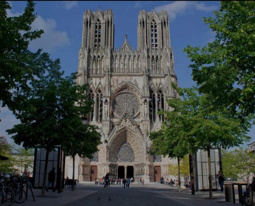 La Place Des Sacres, Proche Gare Et Centre ランス エクステリア 写真